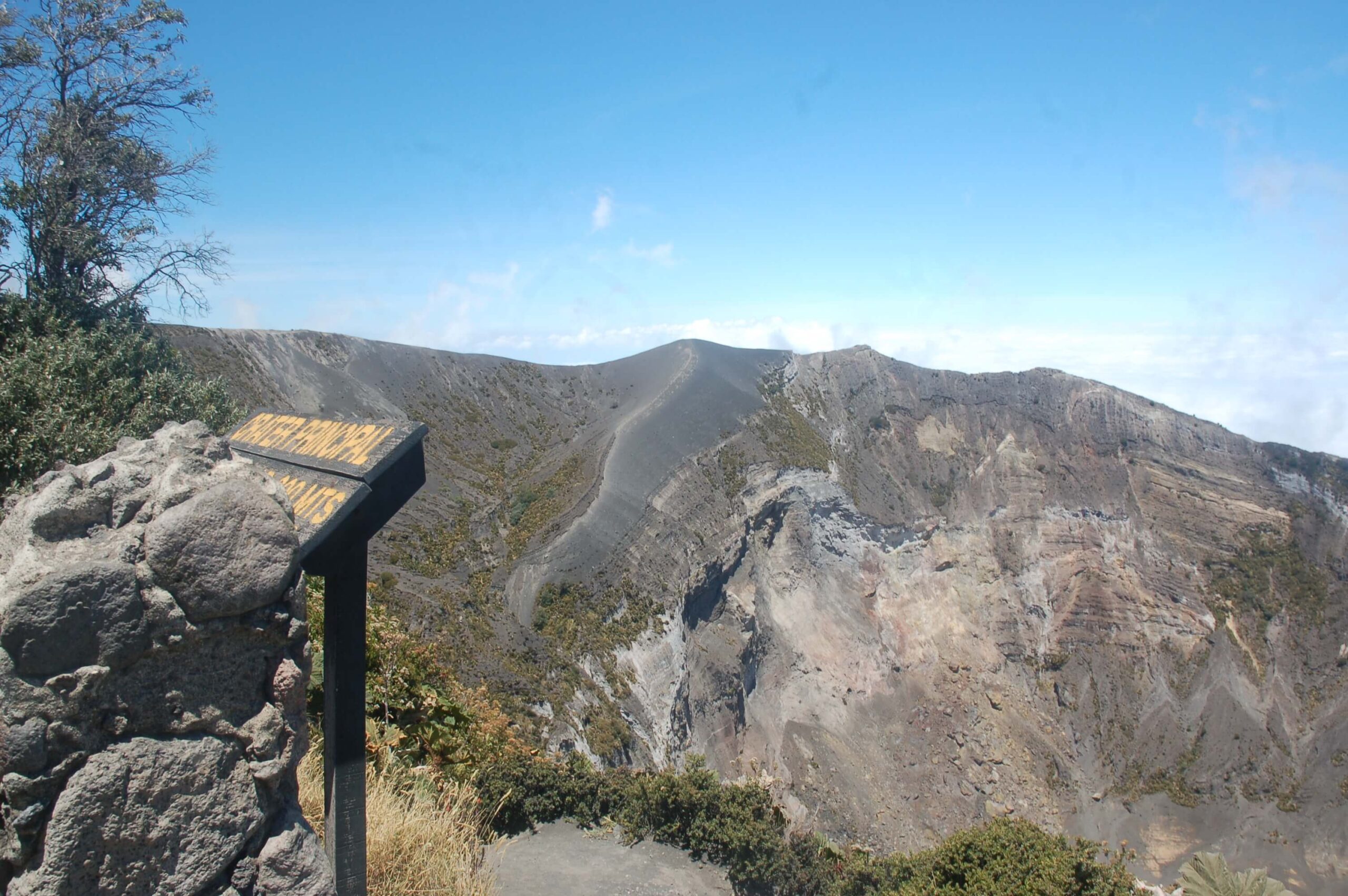 Volcán Irazú. Foto por Héctor Vides - Social Media Costa Rica