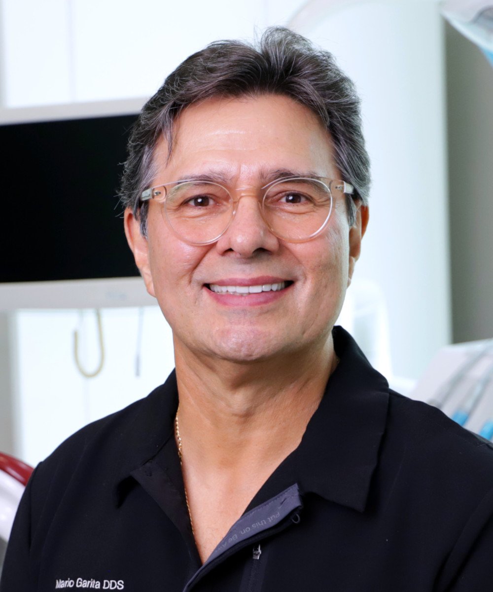 https://www.dentalimplantscr.com/wp-content/uploads/2023/11/Dr-Mario-Garita.jpg
